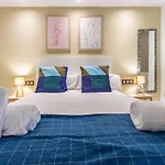 Lujan Deluxe Suites